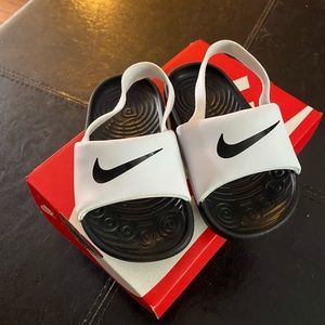 Nike toddler slides